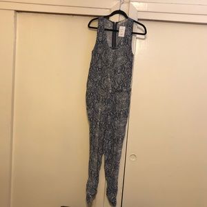 Trendy romper NEVER WORN